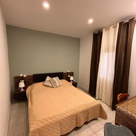 Apartment Bright St Julians For 1 To 3 Guests